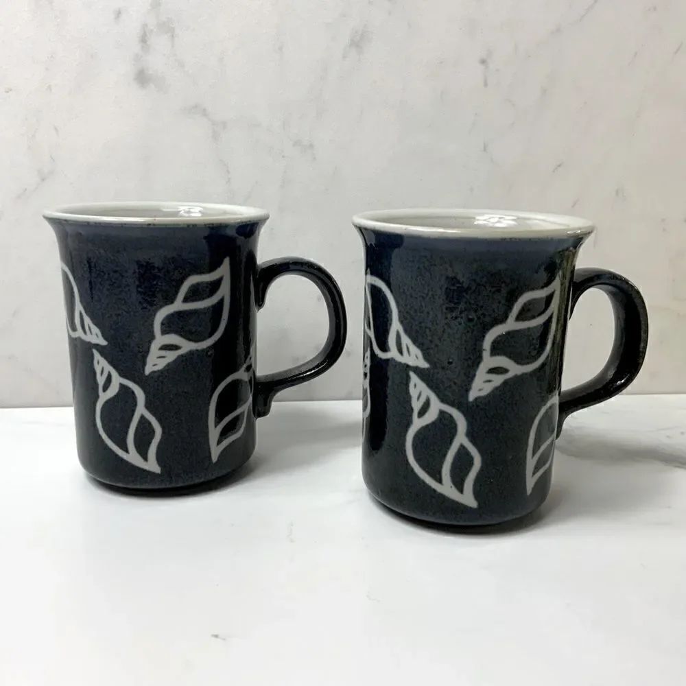 Set of 2 Vintage Otagiri seashell mugs